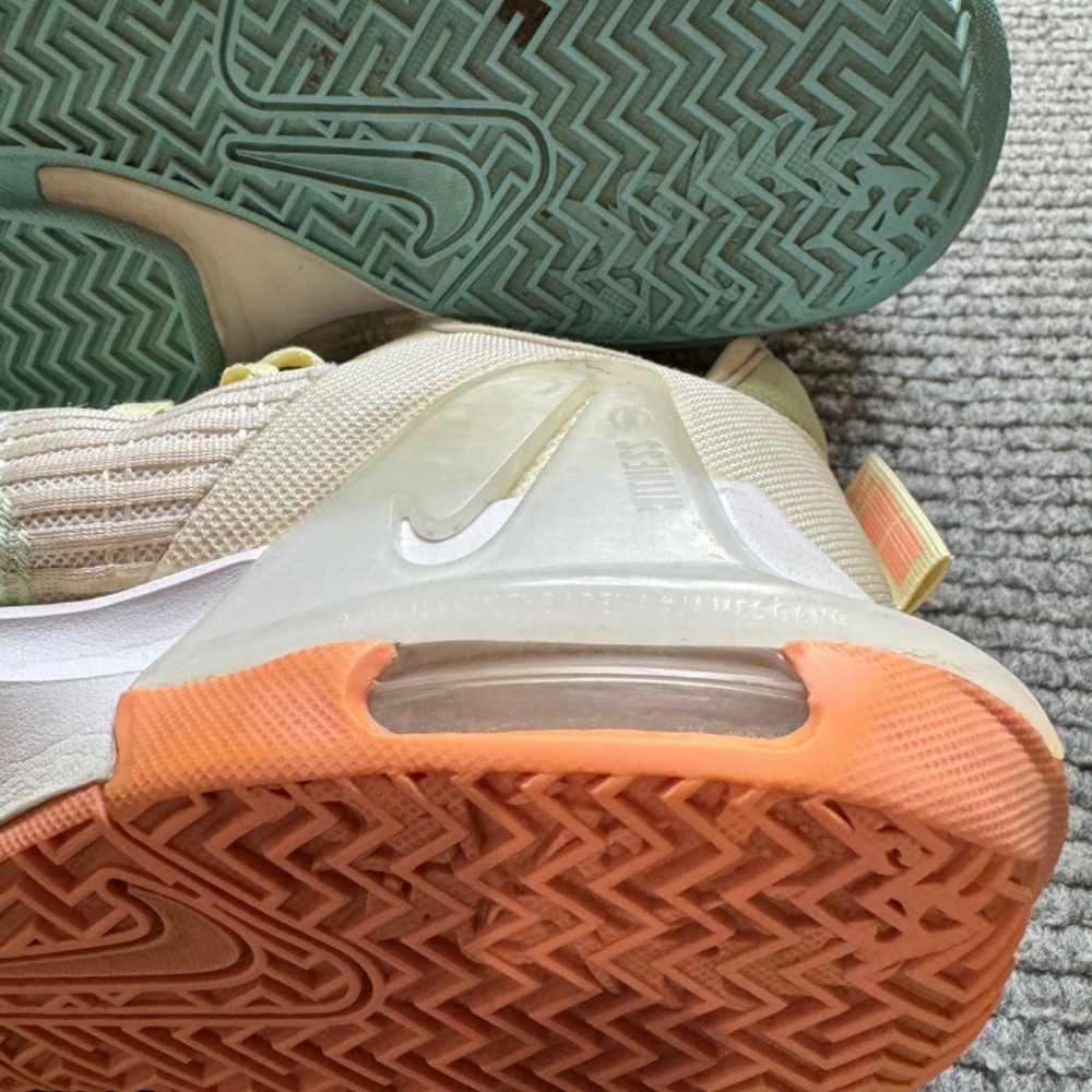 Nike Lebron Witness 6 Coconut Milk Size 9.5 Lady Basketball Running … - Picture 14 of 16